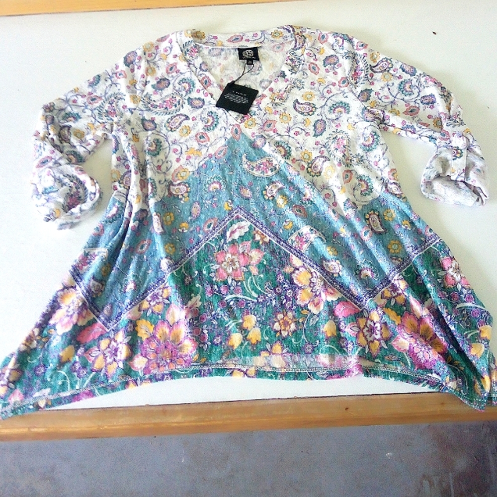 Bobeau Floral Top